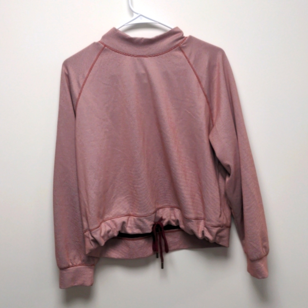 Long sleeve athletic shirt